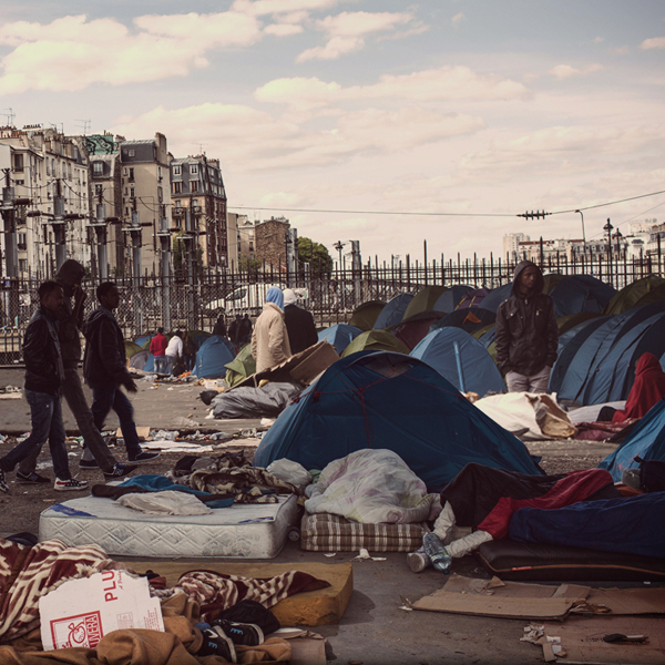 Les campements de réfugiés climatiques à Paris.